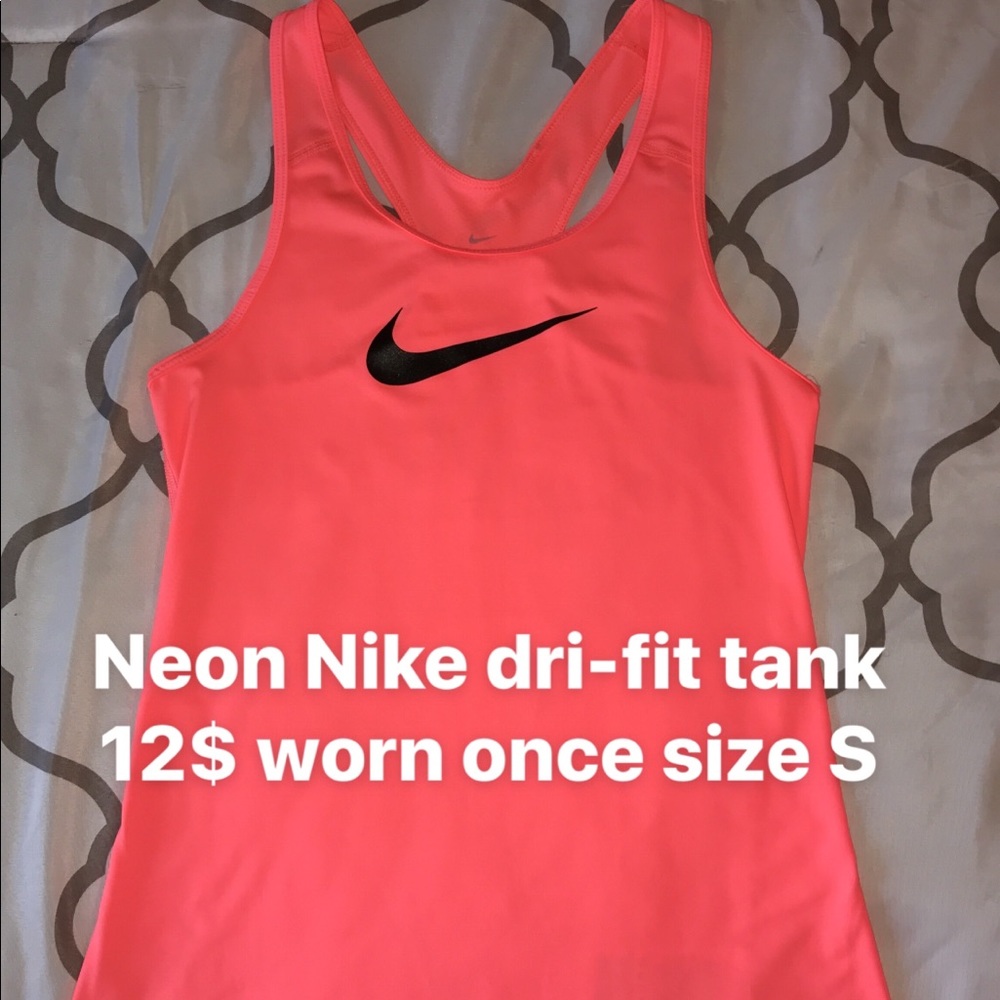 Athletic shirt
